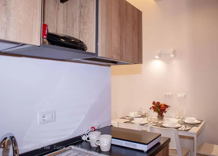 Sirena Partenope e San Gennaro HOME Sanità - Centro Storico Napoli